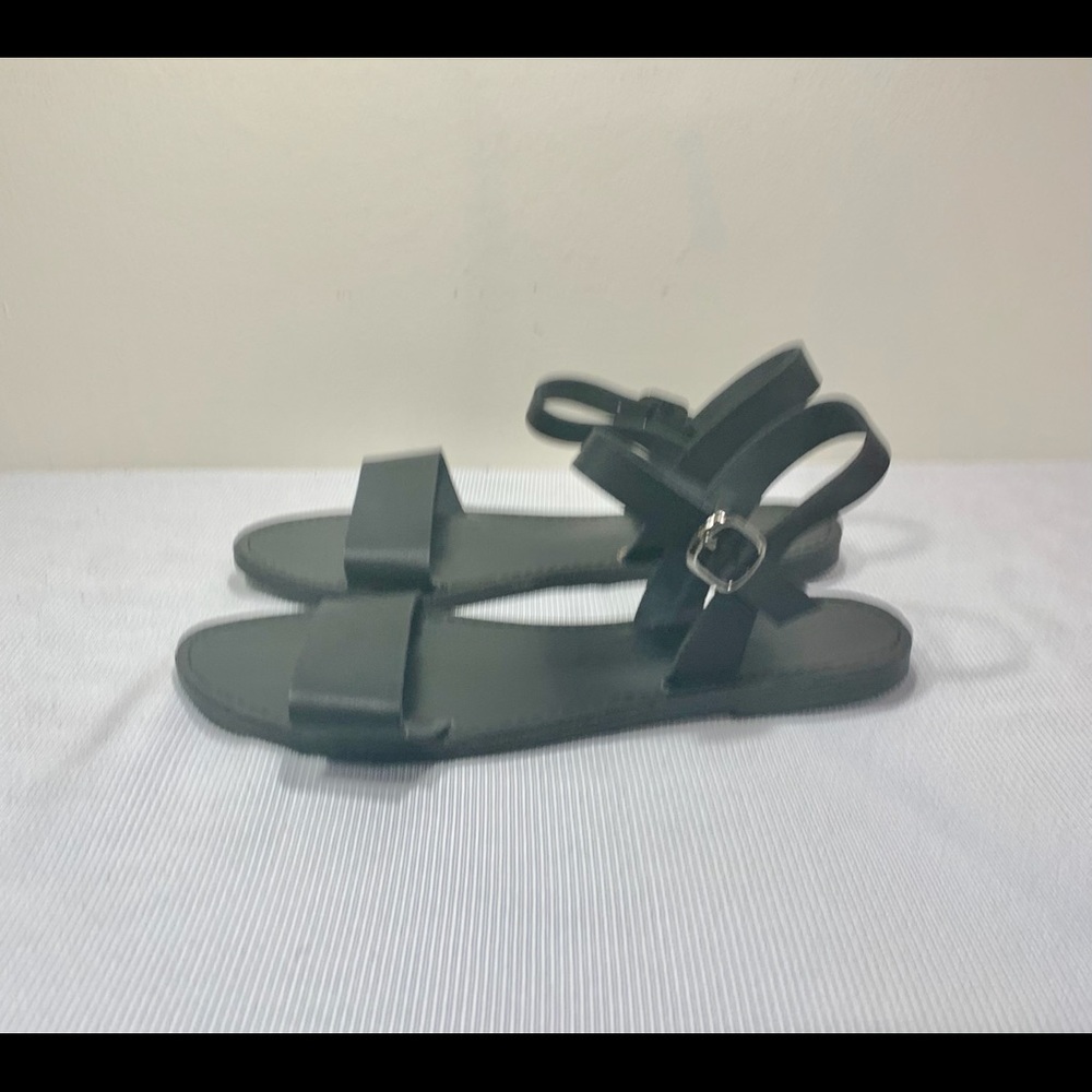 Sandals - Picture 3 of 6